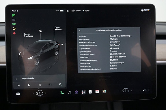 Tesla Model Y 17 of 27