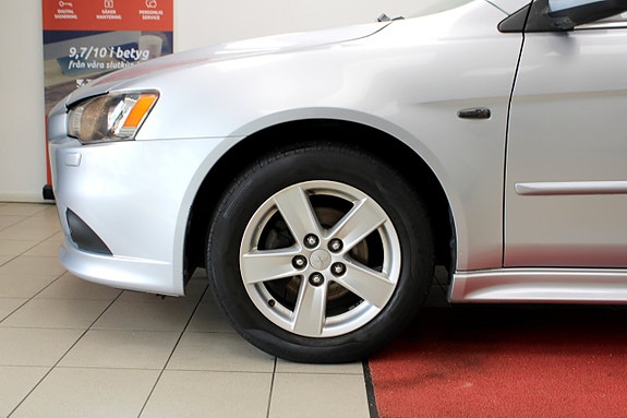 Mitsubishi Lancer 24 of 26