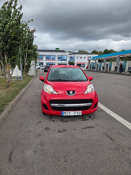 Peugeot 107 2 of 7