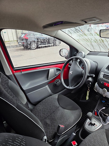 Peugeot 107 5 of 7