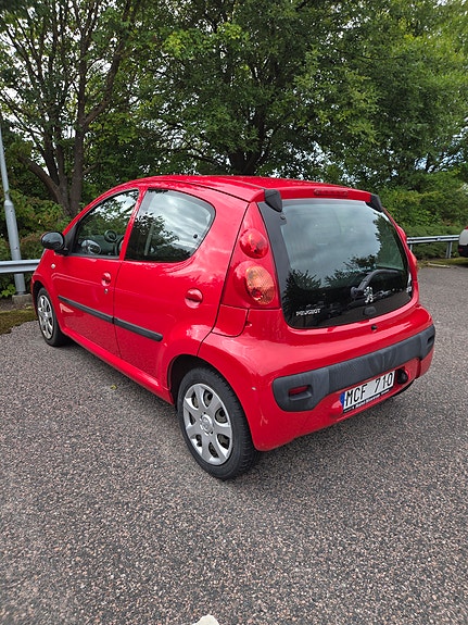 Peugeot 107 3 of 7