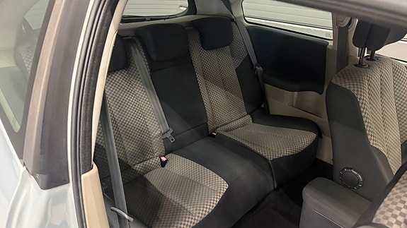 Renault Megane 14 of 21