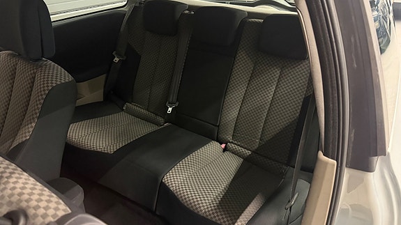 Renault Megane 13 of 21