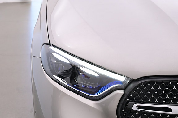 Mercedes-Benz GLC400 e 26 of 27