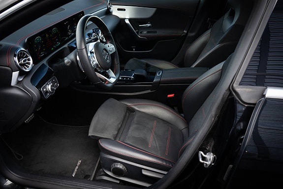 Mercedes-Benz CLA250 e 15 of 24