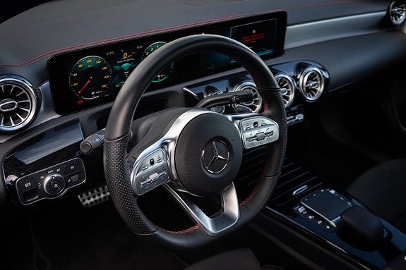 Mercedes-Benz CLA250 e 18 of 24