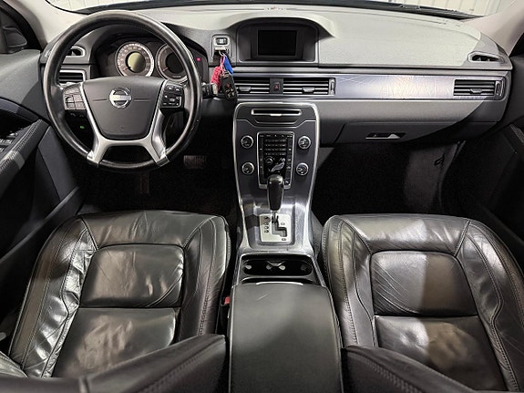Volvo V70 12 of 24