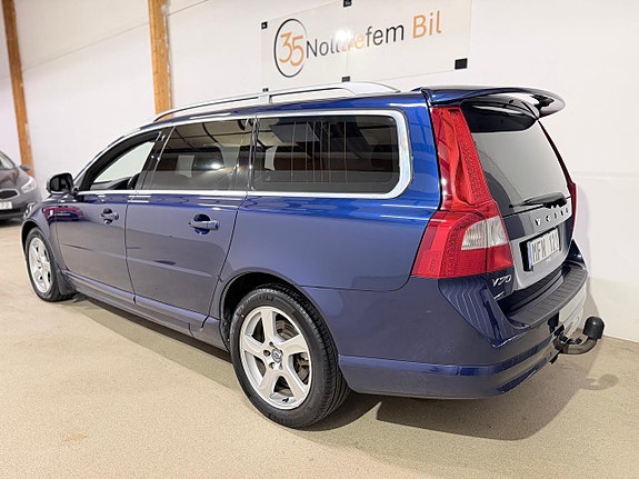 Volvo V70 3 of 24