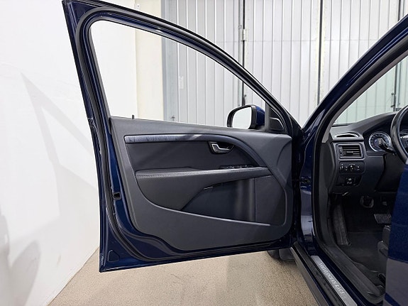Volvo V70 8 of 24