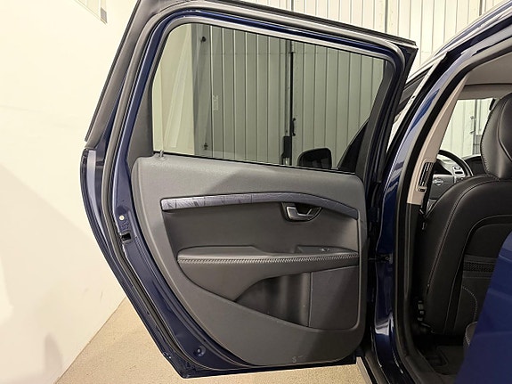 Volvo V70 18 of 24