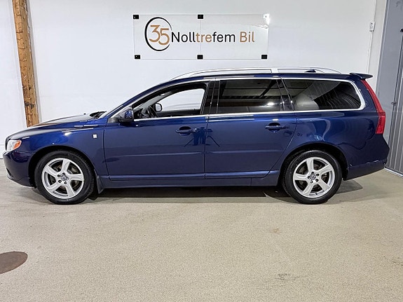 Volvo V70 2 of 24