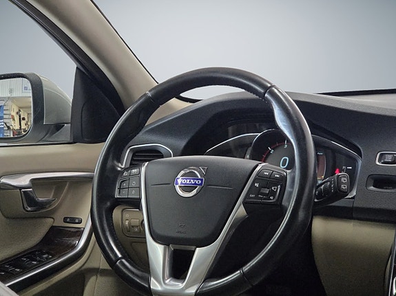 Volvo V60 8 of 23