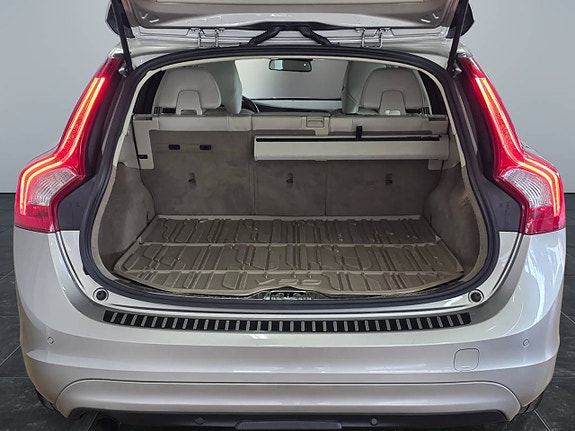 Volvo V60 6 of 23