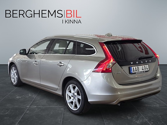 Volvo V60 4 of 23