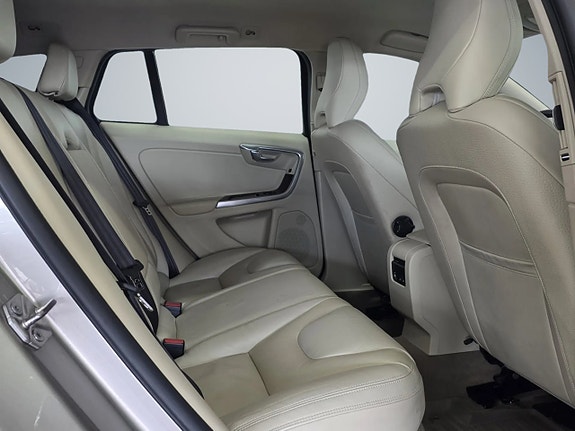 Volvo V60 18 of 23