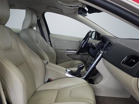 Volvo V60 20 of 23