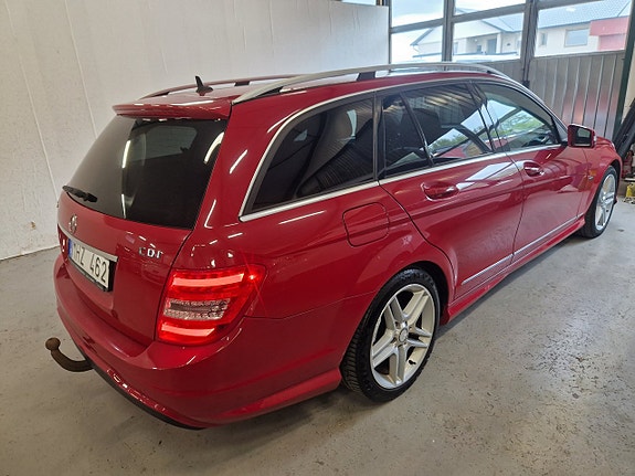 Mercedes-Benz C220 18 of 18