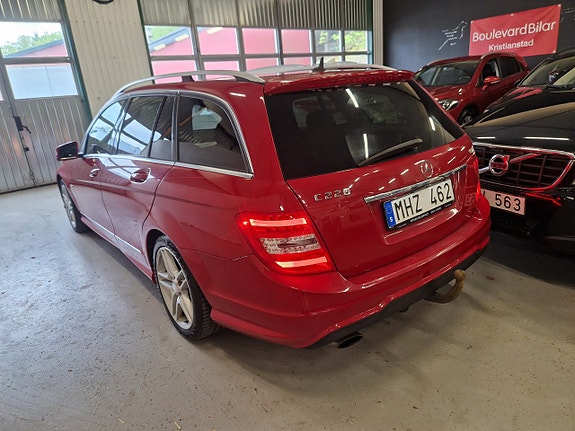 Mercedes-Benz C220 16 of 18