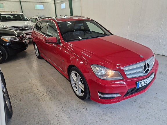 Mercedes-Benz C220 2 of 18