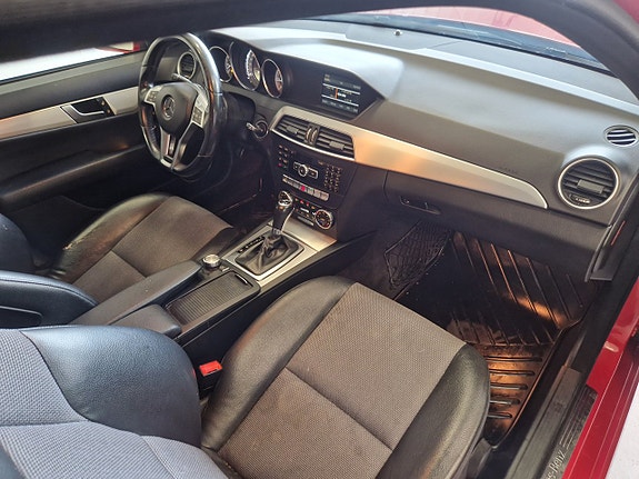 Mercedes-Benz C220 6 of 18
