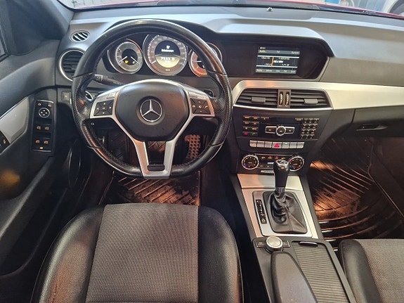 Mercedes-Benz C220 5 of 18