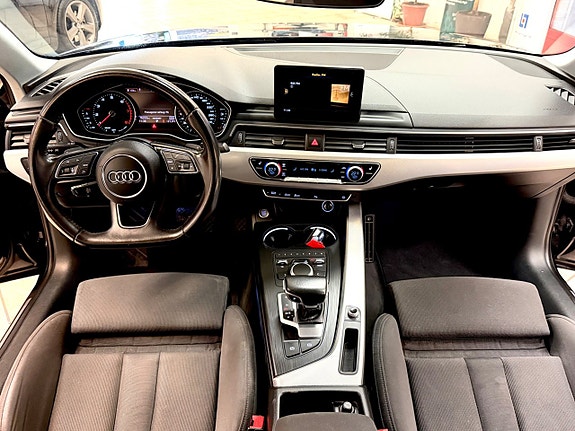 Audi A4 11 of 16