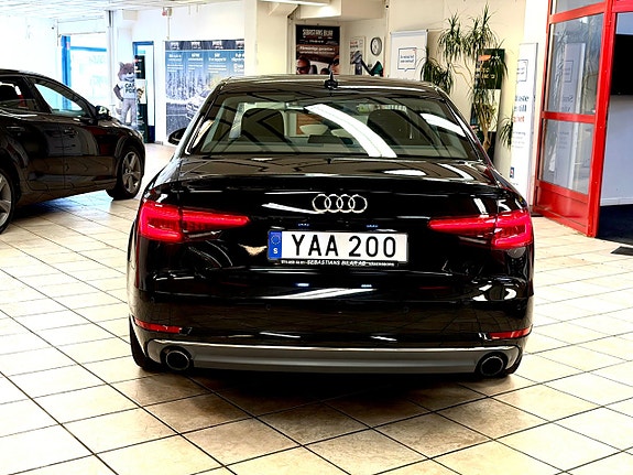 Audi A4 4 of 16