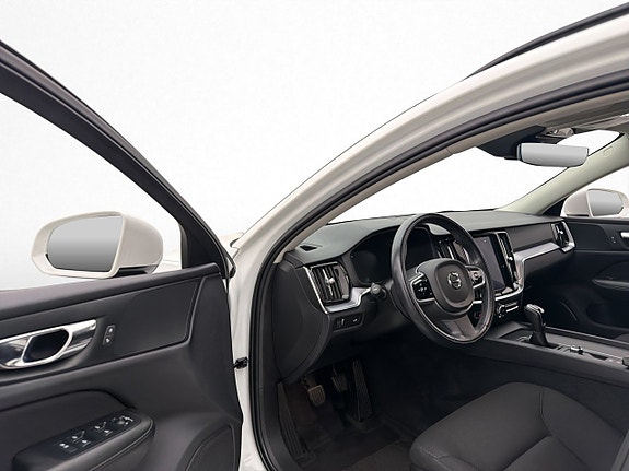 Volvo V60 11 of 30
