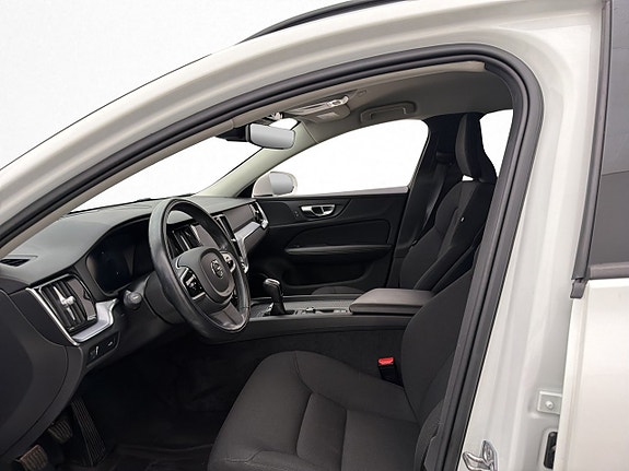 Volvo V60 12 of 30