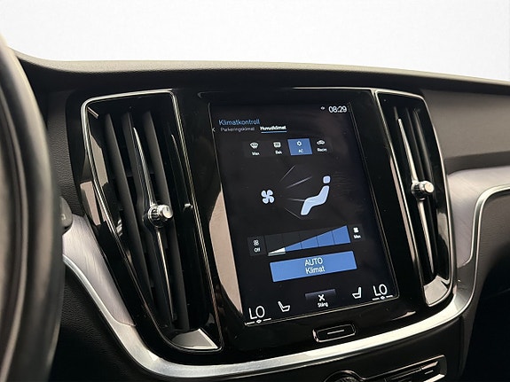 Volvo V60 22 of 30