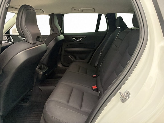 Volvo V60 27 of 30