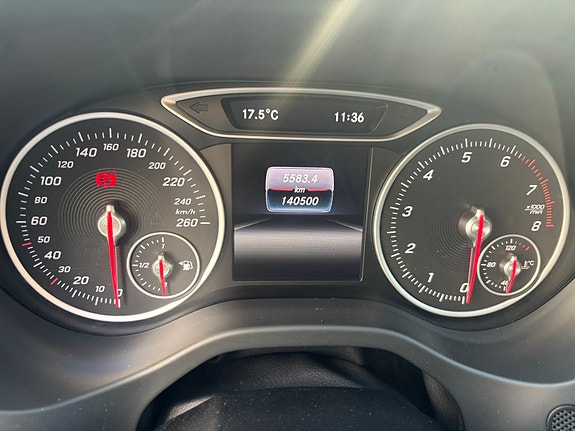 Mercedes-Benz A180 3 of 6