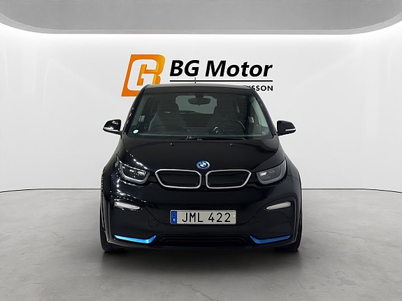 BMW i3s 2 of 18