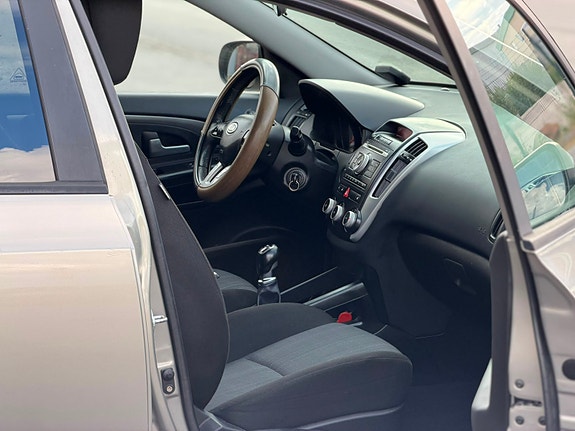 Kia Ceed 10 of 12