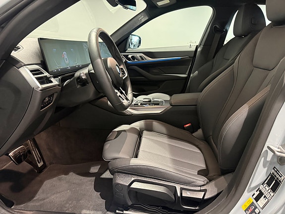 BMW i4 10 of 19