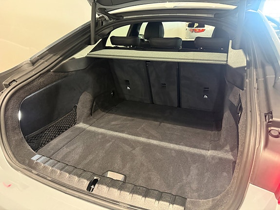 BMW i4 6 of 19