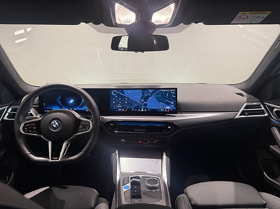 BMW i4 12 of 19
