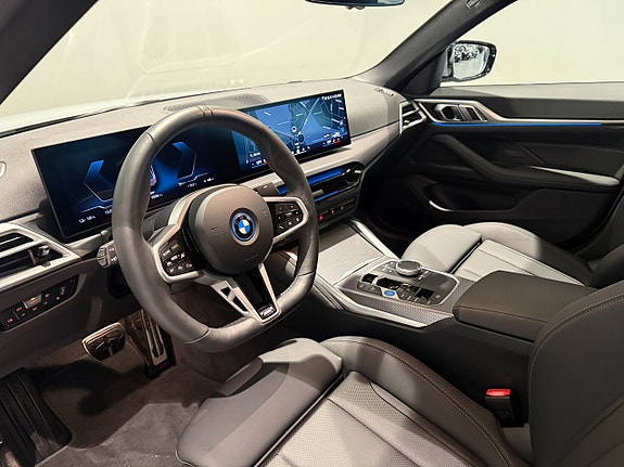 BMW i4 11 of 19