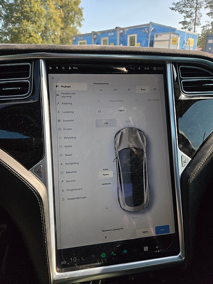 Tesla Model S 11 of 16