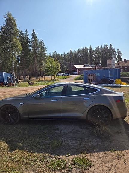 Tesla Model S 6 of 16