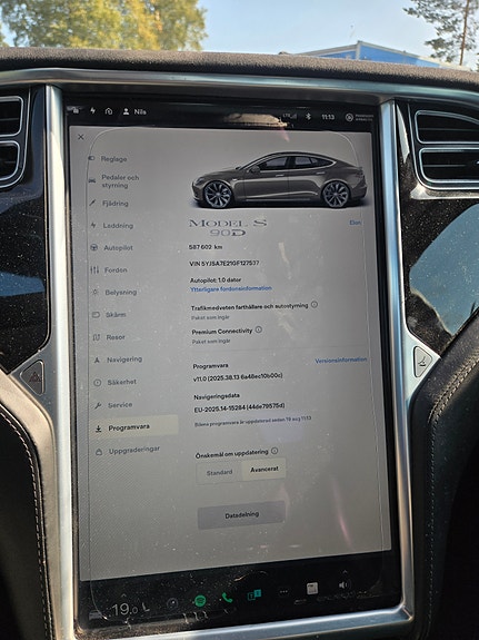 Tesla Model S 12 of 16