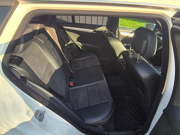Mercedes-Benz C220 d 5 of 9