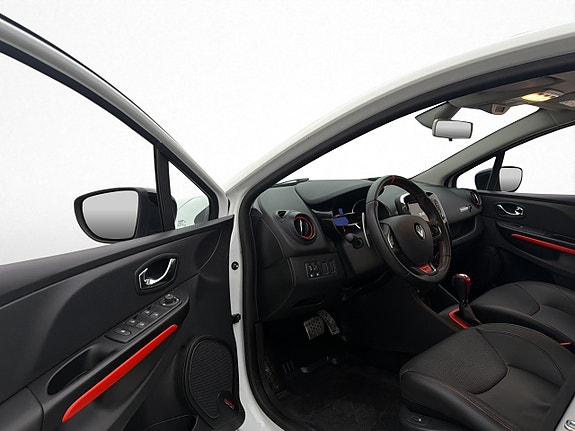 Renault Clio 10 of 30