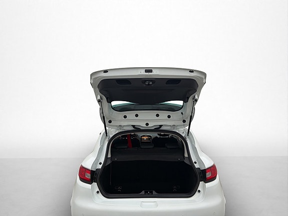 Renault Clio 27 of 30