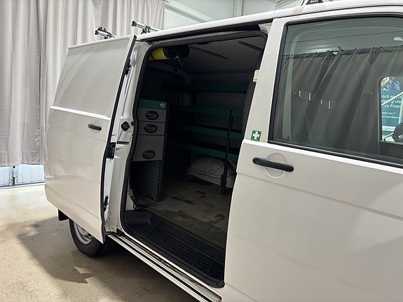 Volkswagen Transporter 22 of 27
