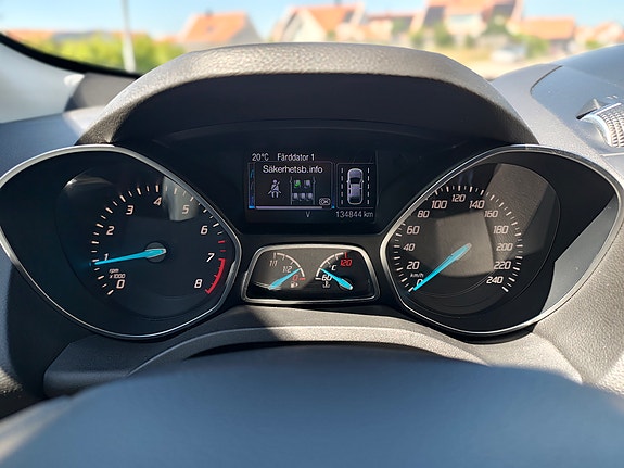 Ford Kuga 9 of 25