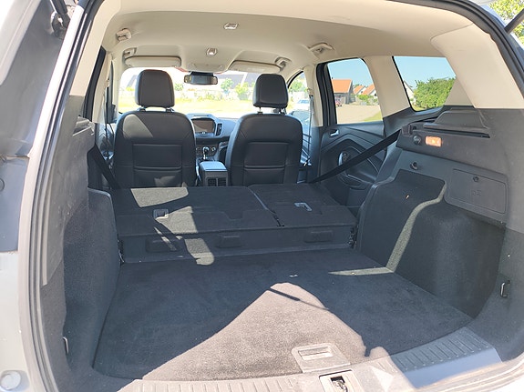 Ford Kuga 22 of 25