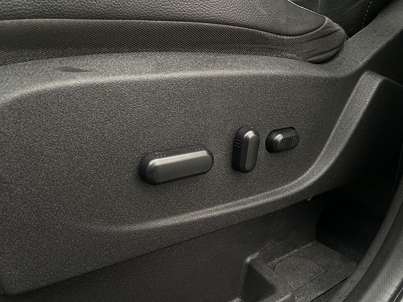 Ford Kuga 18 of 25