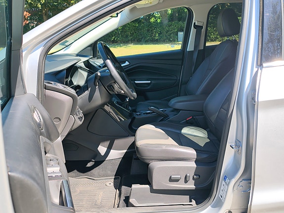 Ford Kuga 5 of 25