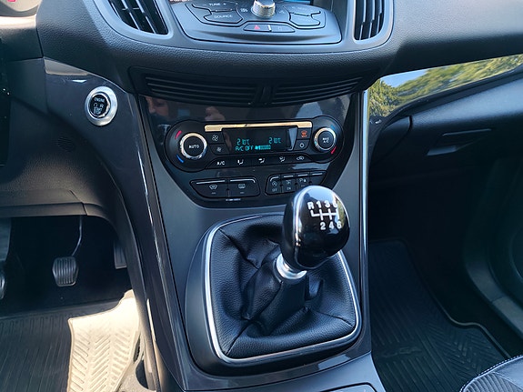 Ford Kuga 15 of 25